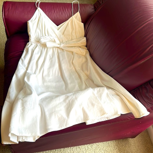 Diane vanFURSTENBERG size 4 new - Picture 1 of 3